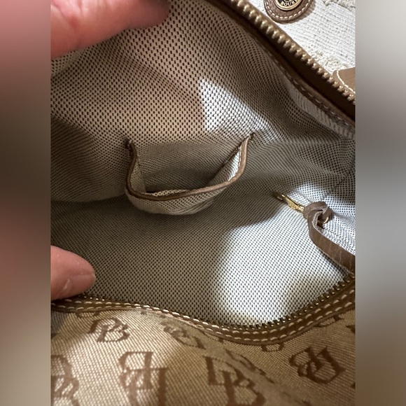 DOONEY & BOURKE Doctors Satchel, Signature Fabric, Pebble Leather Accents 🤎 - Picture 10 of 17